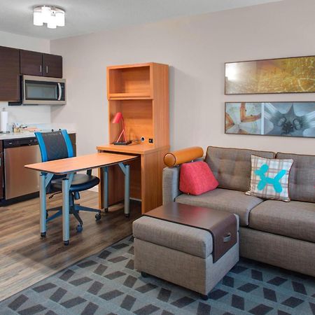 Towneplace Suites Wichita East Екстер'єр фото