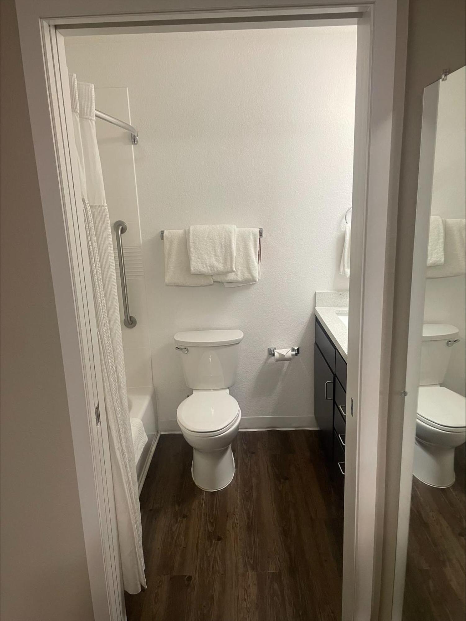 Towneplace Suites Wichita East Екстер'єр фото