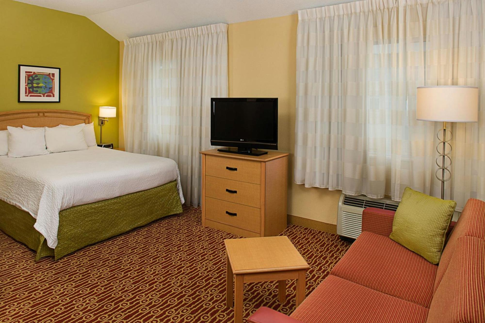 Towneplace Suites Wichita East Екстер'єр фото