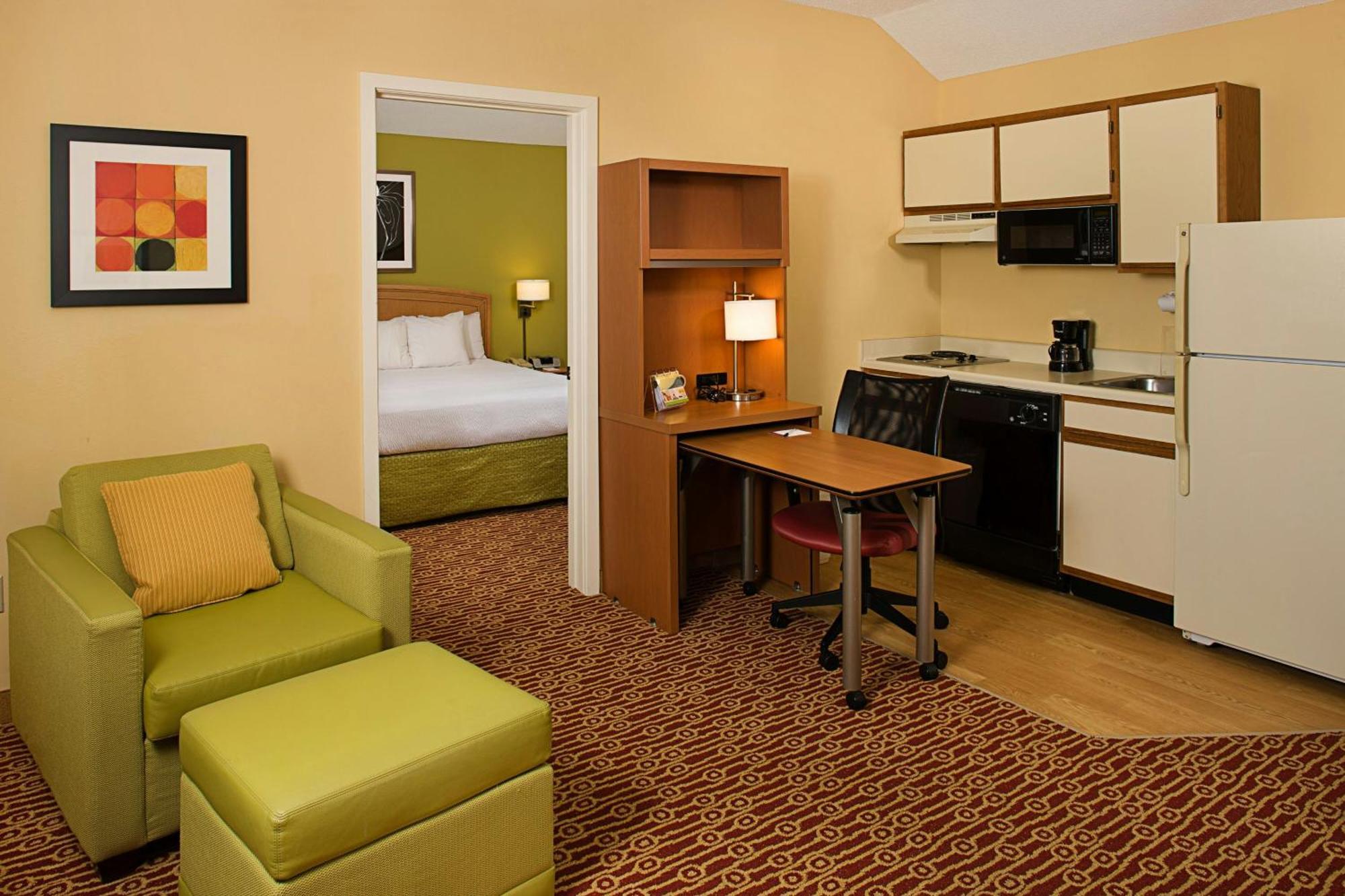 Towneplace Suites Wichita East Екстер'єр фото