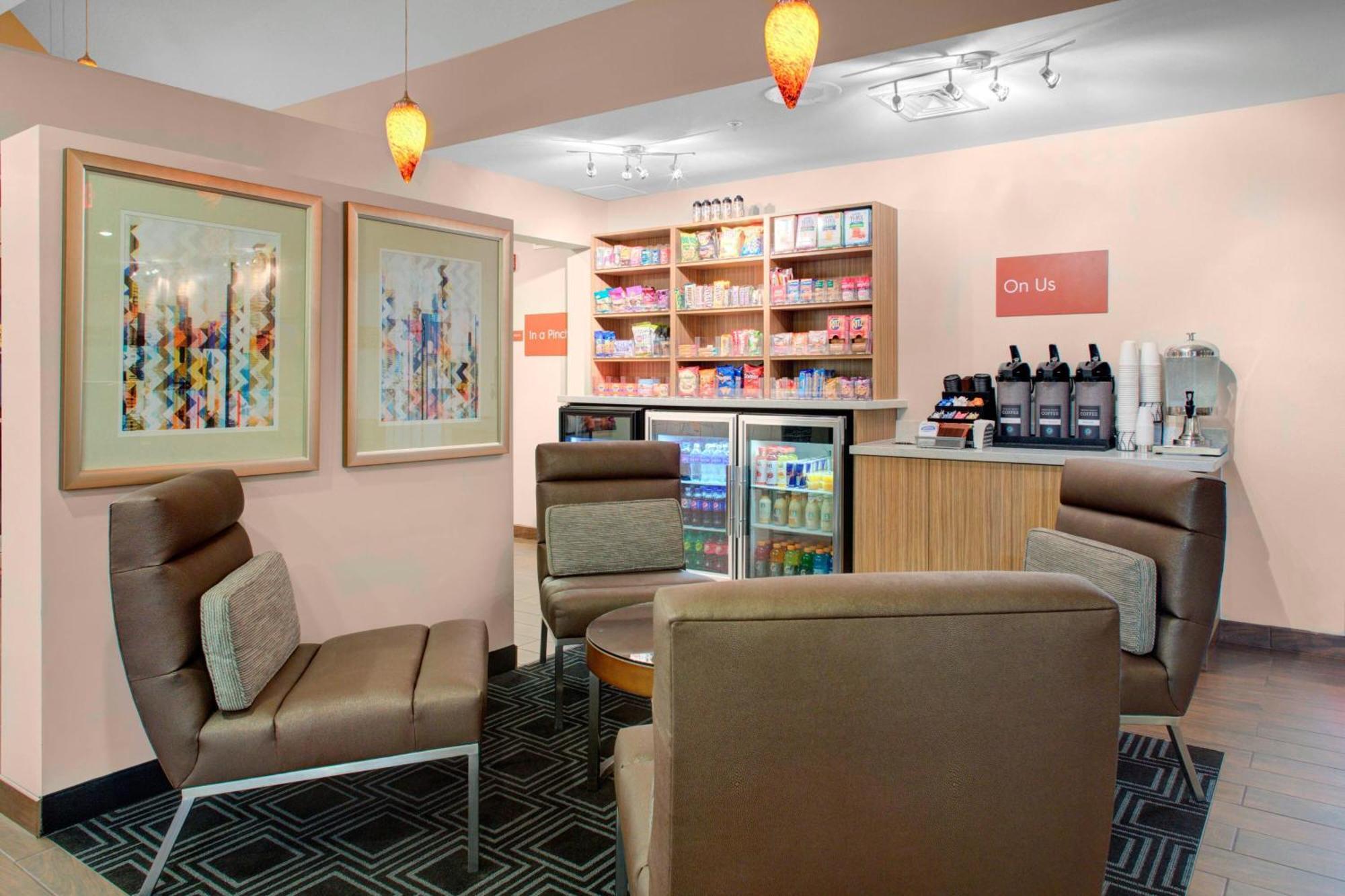 Towneplace Suites Wichita East Екстер'єр фото